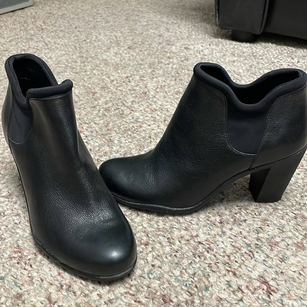 New Clarks leather boots